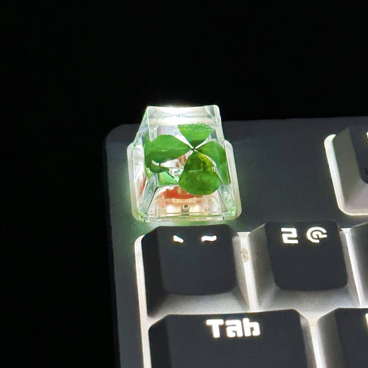Epoxy Resin High-Translucency Clover Keycap for Mechanical Keyboard